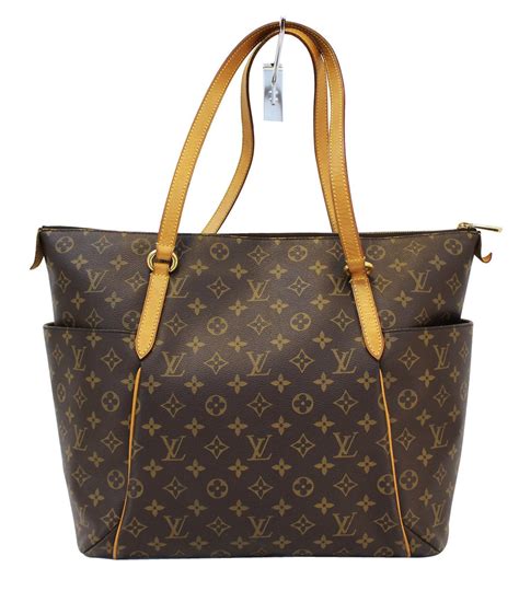 louis vuitton accessories purse.